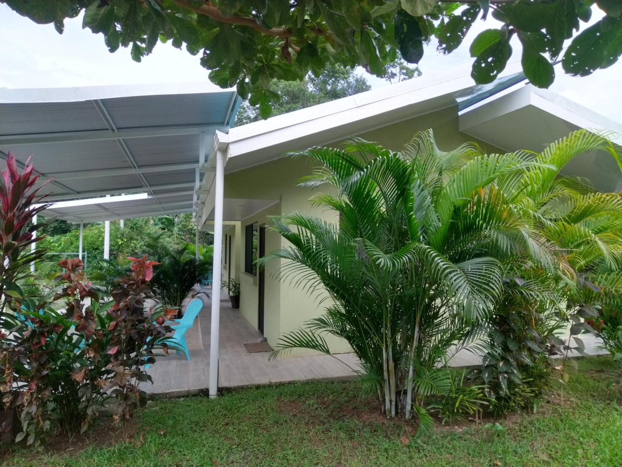 Serenity Houses Cahuita Exterior photo